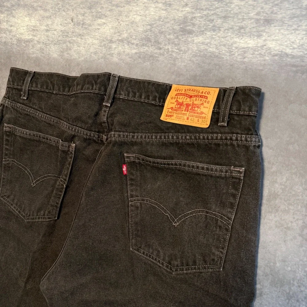 Vintage Levis 505 Regular Fit Straight Leg Jeans Mens 42x30‎ Black Denim 90s